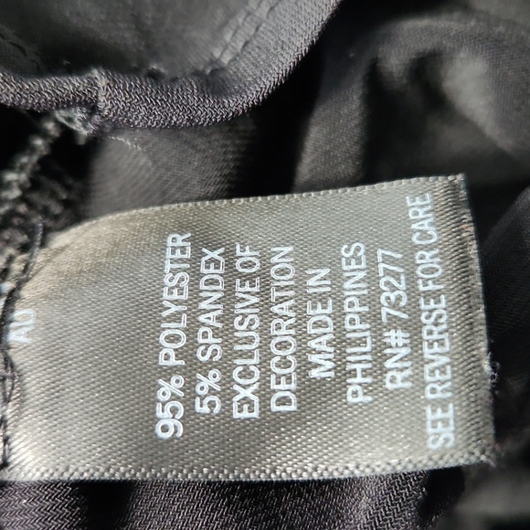 Simply Vera Wang Women’s Black Peplum Blouse - Picture 13 of 13